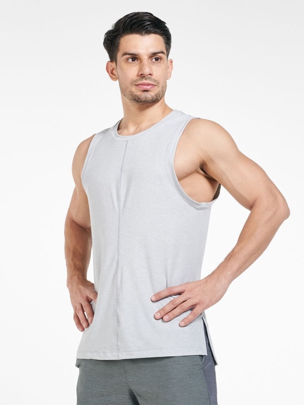 Nike Dri-FIT Men’s Yoga Tank Medium Heather Gray Sleeveless Training Activewear